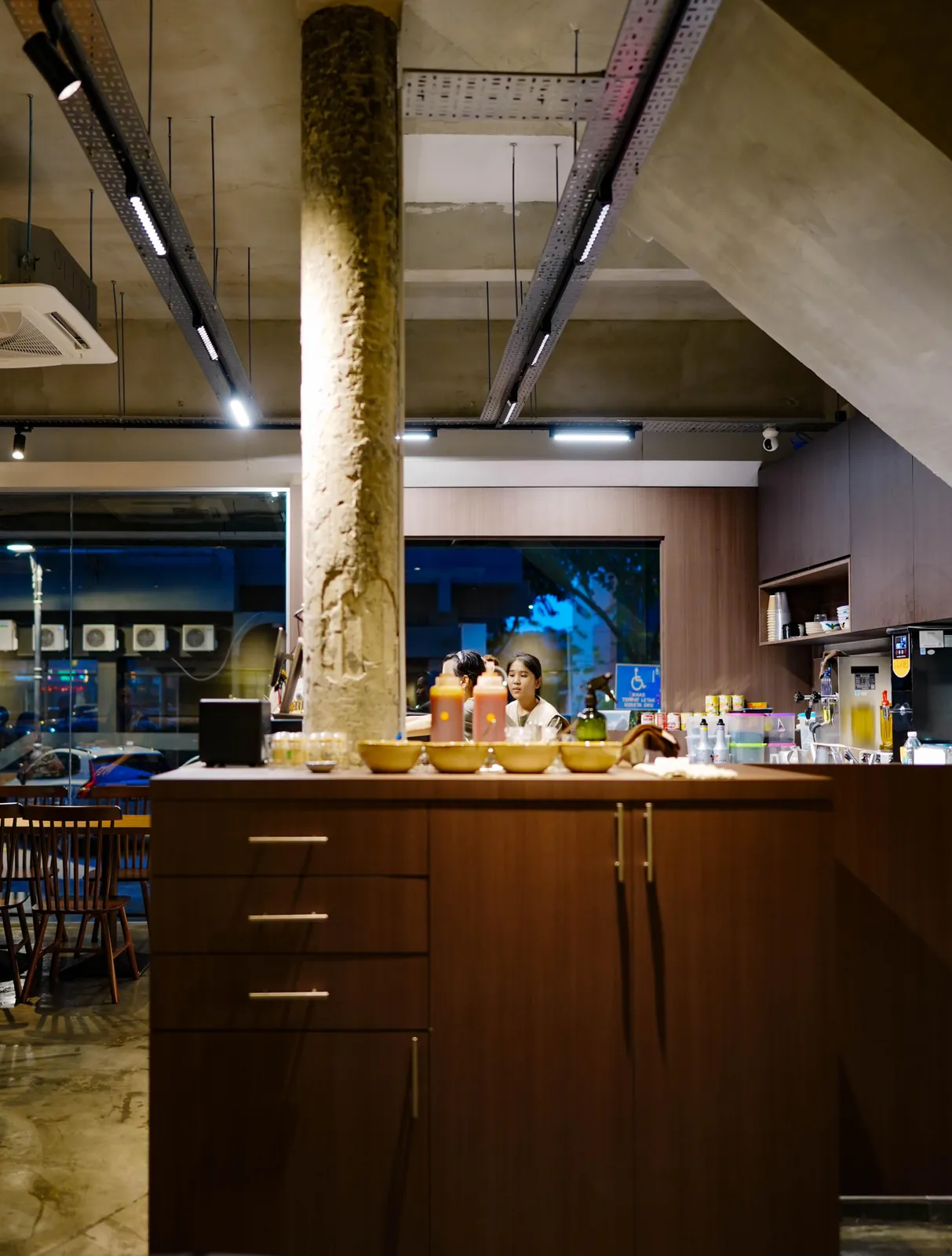 Rustic interior ambiance inside DULU-DULU KL cafe in PJ New Town
